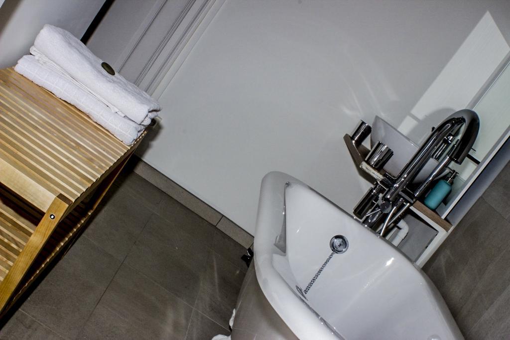 Chambre D'Hotes Avec Cuisine Commune - 5 Mns De Narbonne Cuxac-dʼAude Екстериор снимка